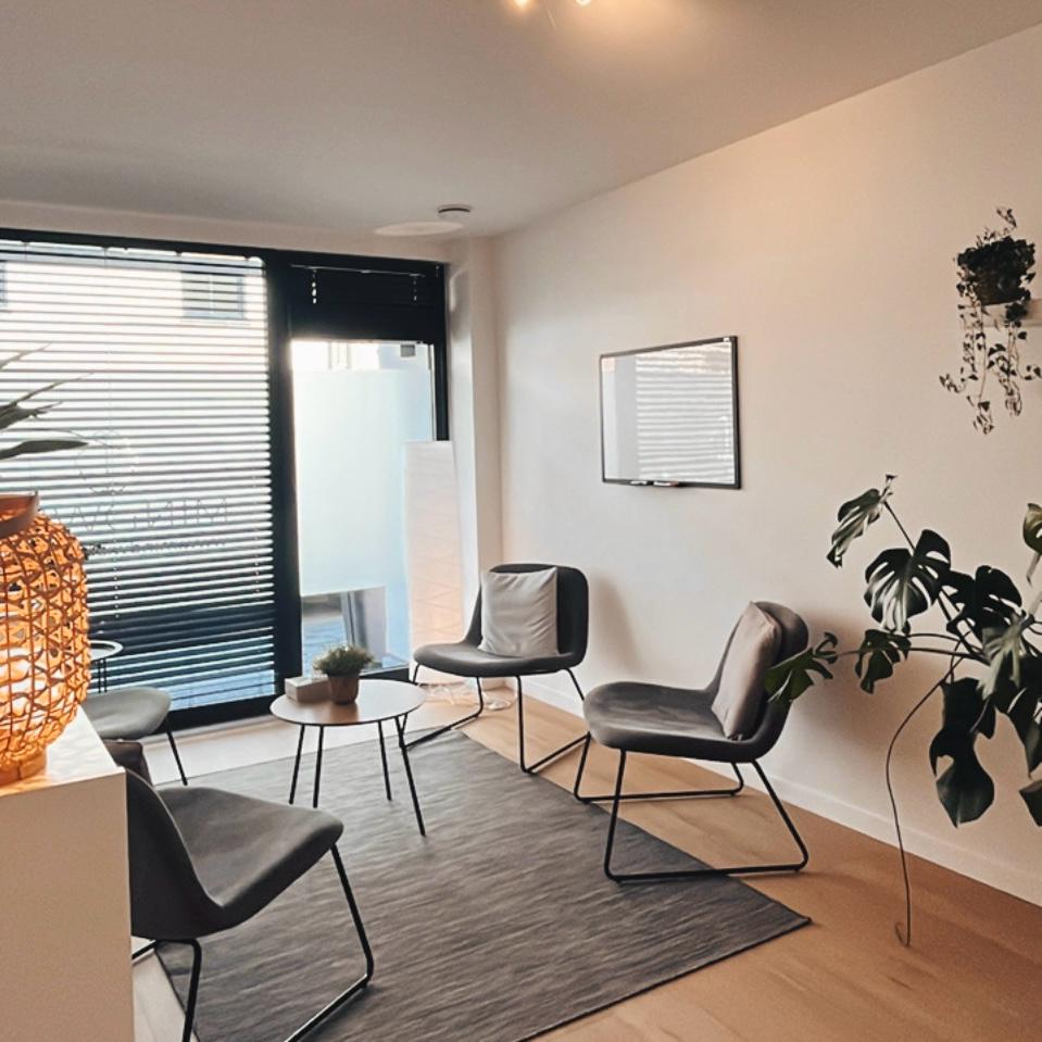 Psycholoog, Psycholoog in de buurt, Psychotherapeut, Psycholoog therapie, Psychologische begeleiding, Therapie, Hulp bij verslaving, Verslaving, Burn-out, Relatietherapie, Stoppen met piekeren, Praktijk voor psychologie, ACT, Acceptance & Commitment Therapy, Mindfulness, Stress, Piekeren, Zelfbeeld, Depressie